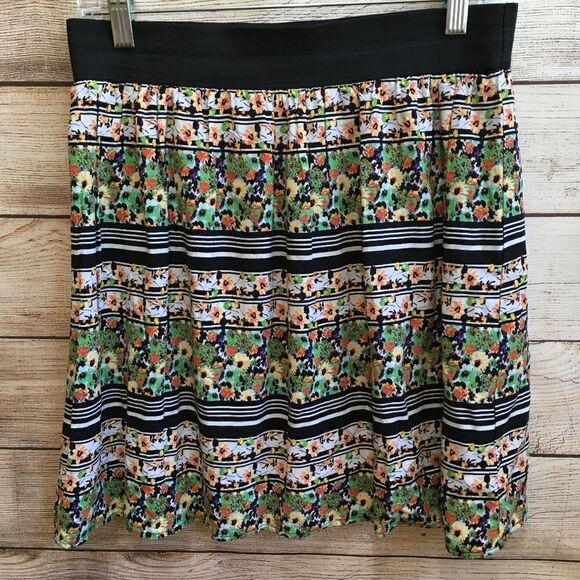 JOE BENBASSET SKIRT IN FLORAL PRINT - Picture 5 of 5